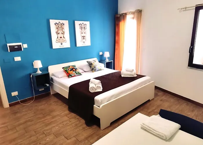 Guest house A Due Passi Dal Centro Sweet 3*